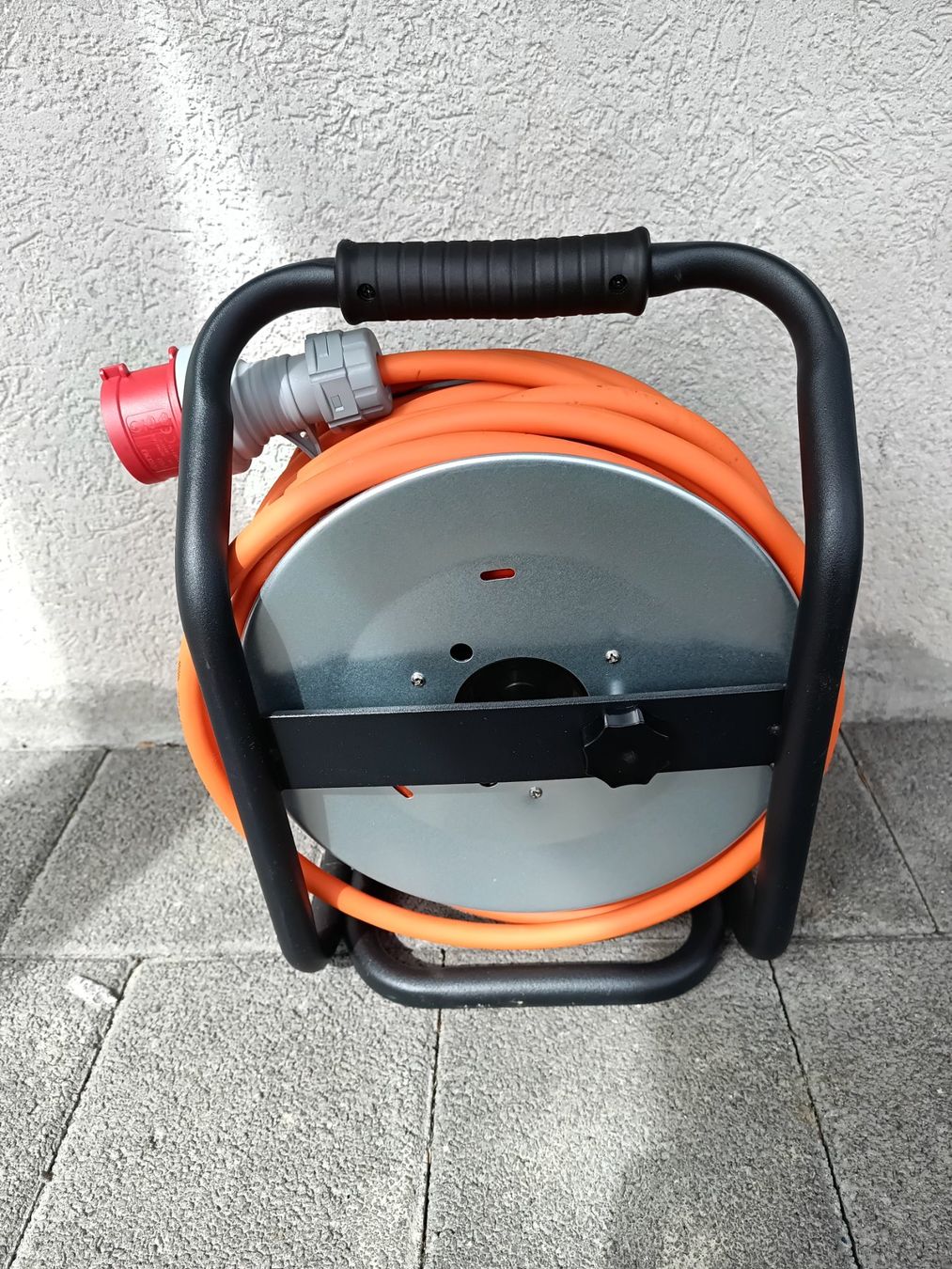 Cavi: CEE 16 A Kabelrolle neuwertig – Usato da Safenwil venduto da Beyeler_HB 2