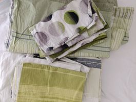 Zwei Bettwäsche Set 210 x 200 / 2x 65 x 65 cm