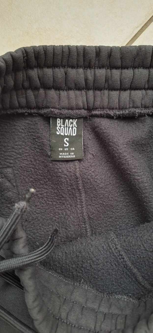 Hosen: Jogging Black Squad Taille S , homme – Gebraucht aus St-Triphon von Jldr0 2