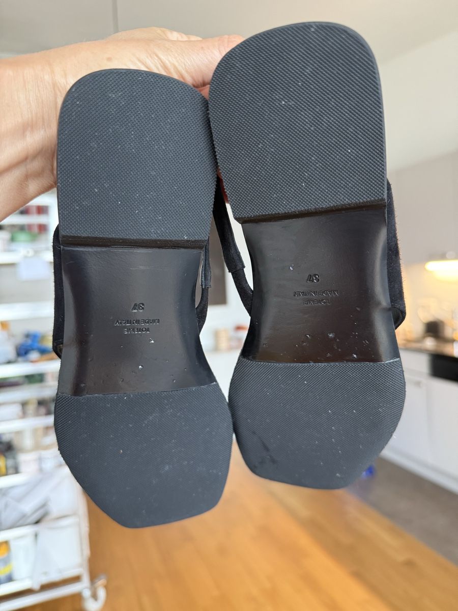 Totême Damenschuhe: TOTEME Slingback in Black Leather, EU37 – Neu (gemäss Beschreibung) aus Zürich von gracieteS 3