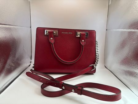 Michael Kors - Sac à main Shoulder rouge avec chainettes