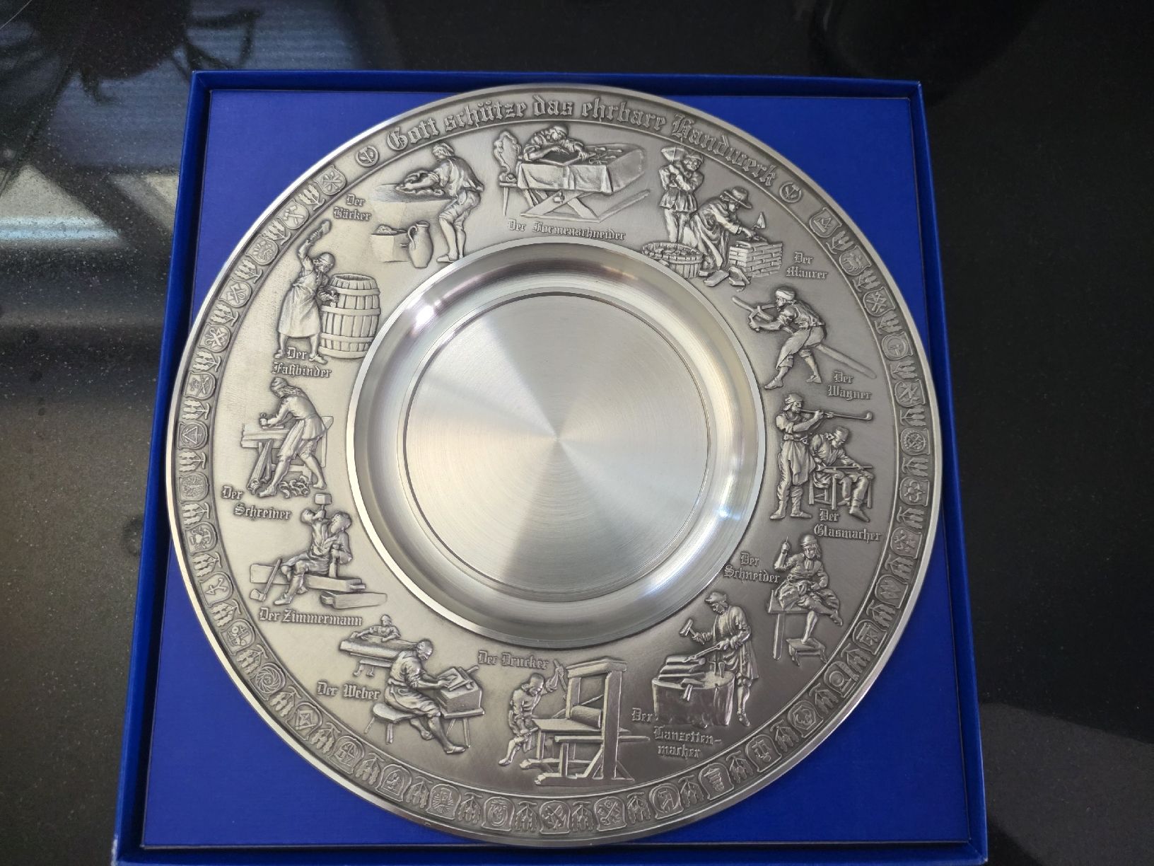 Tutte le decorazioni: Zinn Teller Handwerk Relief 95%  – Usato da Dorf venduto da Echo_Elements