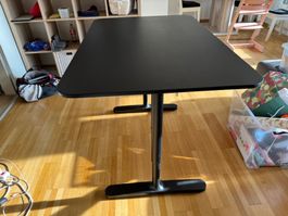 Schwarzer Bürotisch  IKEA -  125/80