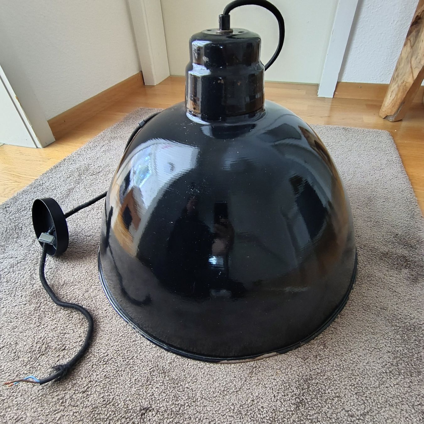 Lampade: Lampe mit emaillierter Lampenschirm – Usato da Zürich venduto da SezS