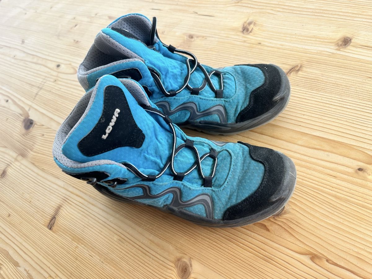 Lowa Schuhe für Jungen: Lowa Trekkingschuhe 37 – Gebraucht aus Wil ZH von Wonderwoman76