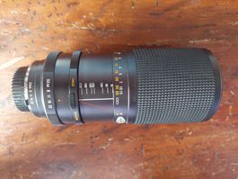Tokina RMC Macro Focusing Zoom 70-220 1:3.5