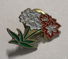 Pin Blümchen rot-weiss emailliert guter Zustand