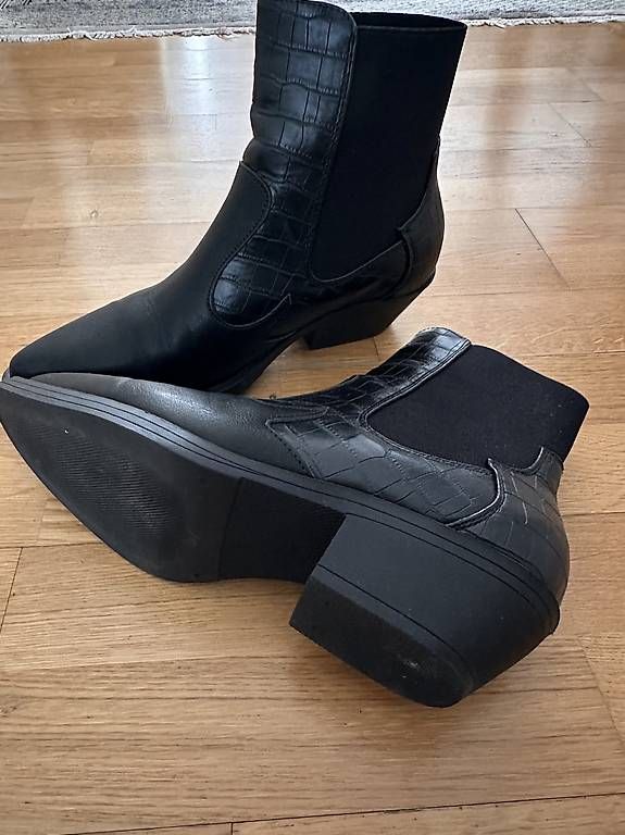 Scarpe da donna: Cowboystiefelletten – Usato da Amriswil venduto da Ursi01 2