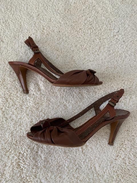 Moschino Scarpe da donna: Moschino sandals 37.5 – Usato da Dallenwil venduto da ZD2019 1