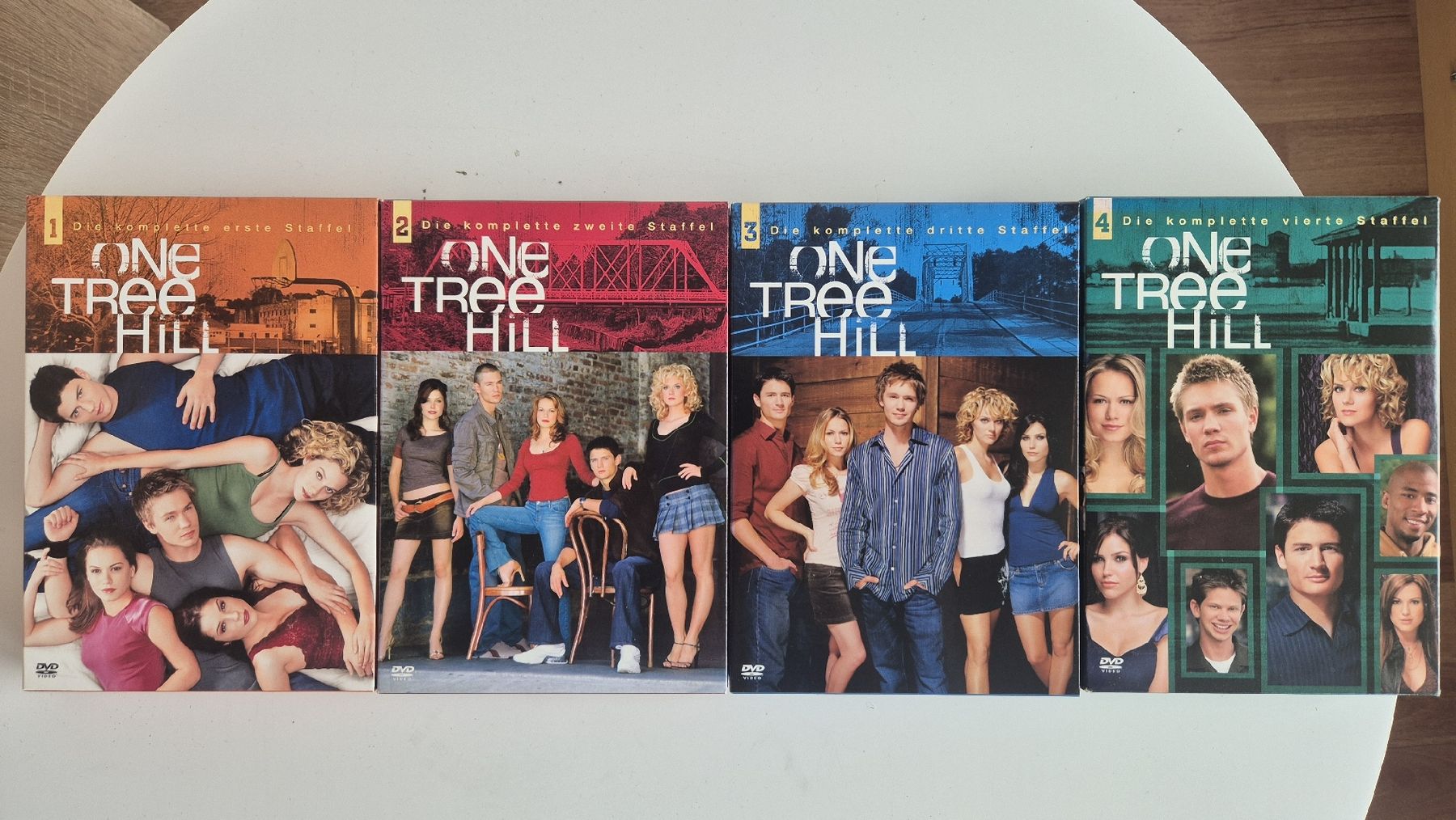 Tutti i DVDs: Diverse Serien: The OC, Prison Break, One Tree Hill – Usato da Solothurn venduto da Gretzky 2