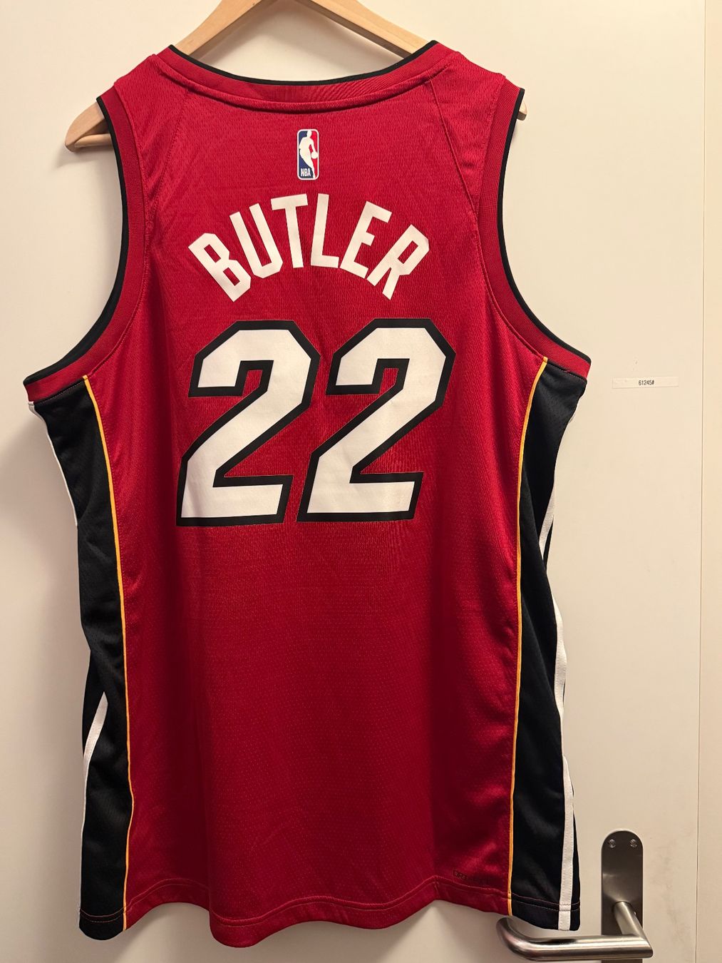 Jordan Maillots de corps & Pantalons: Lot de 4 maillots de baskets NBA – Neuf (Voir description) à Epalinges par Curtis 1