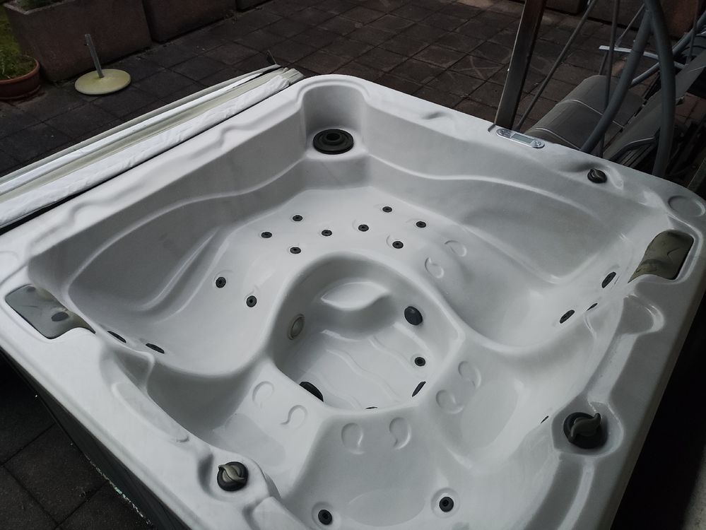 Whirlpool Jacuzzi für 5 Personen Kaufen auf Ricardo