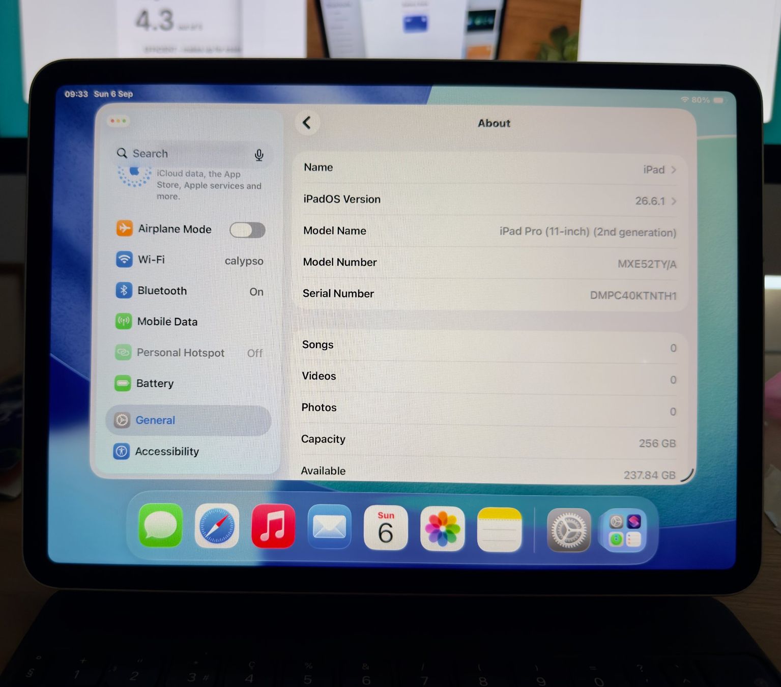 Apple Tablet PC: iPad Pro 11" 256GB,+ celluar + Apple Pencil + magic keyboard – Usato da BULLE venduto da Allfaws 1