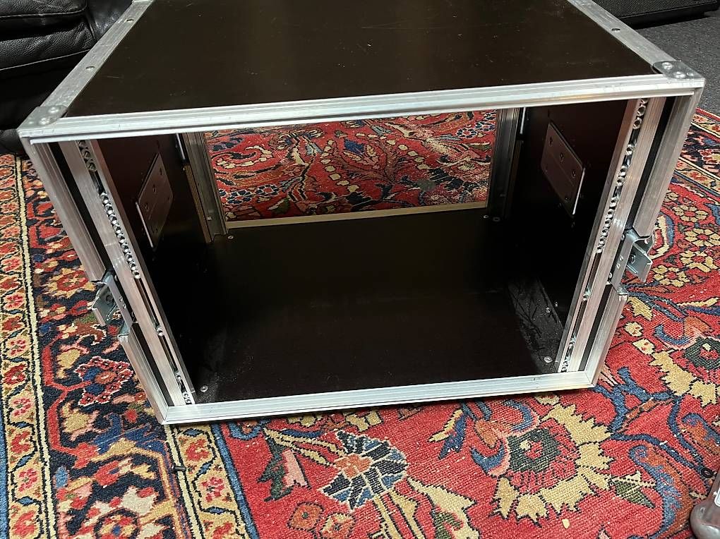 Altri accessori: Rack 19 pouces 8U – Usato da Preverenges venduto da vojube 1