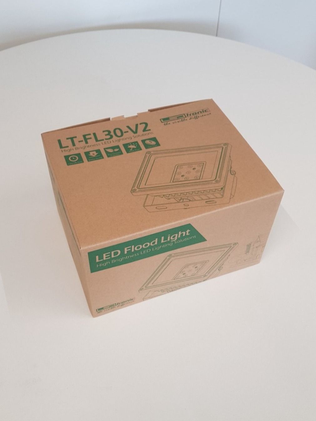 Lampes: LED Scheinwerfer Flutlicht 30W 5700K – Neuf avec emballage d'origine à Niederrohrdorf par freestyle01 2