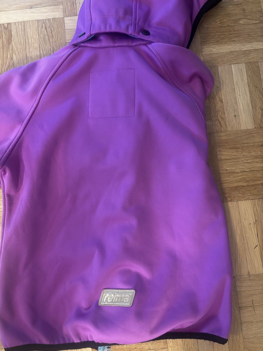 Reima Giacche & Cappotti: Reima Softshell Jacke lila Gr. 128 Mädchen Winddicht Frühlin – Usato da Steffisburg venduto da TelmaG 6