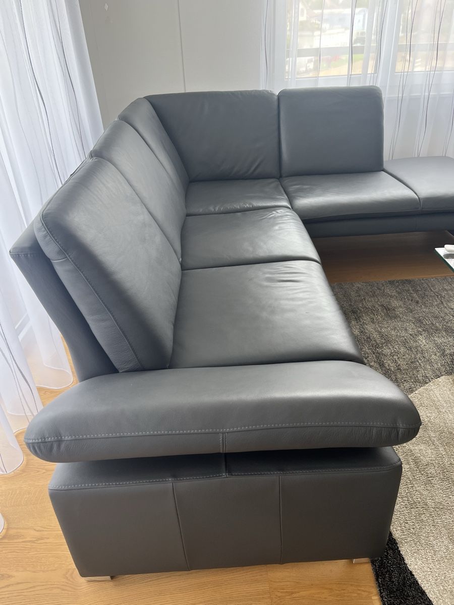Sofas: Gut erhaltene Eckcouch / Sofa aus echtem Leder, Grau – Gebraucht aus Wittenbach von maggi.gentina 2