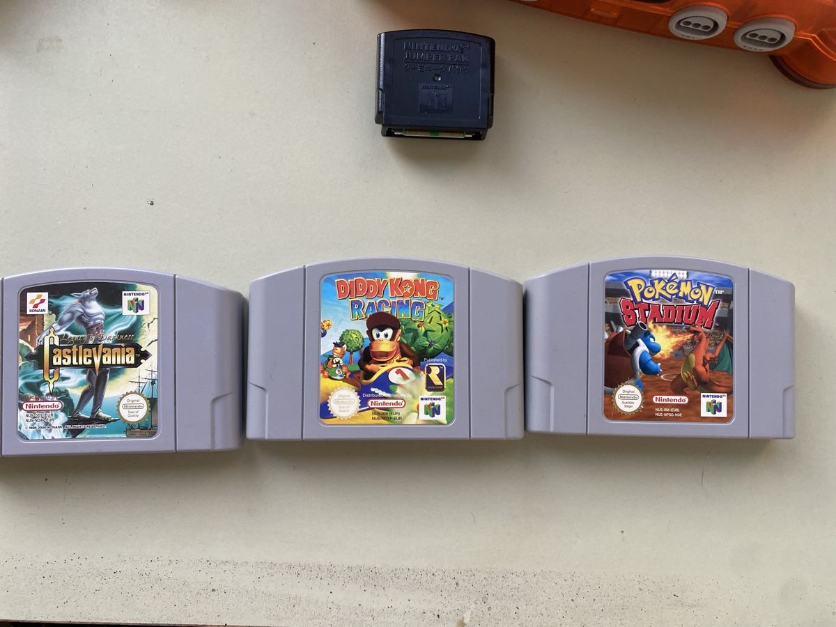 Nintendo Consoles: N64 Bundle – D'occasion à Zürich par LilySchlatter 3