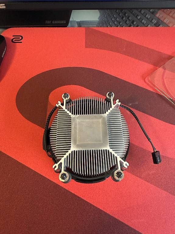 Amd Ventilatori: Cooler AMD, AMD Wraith, stock cooler – Nuovo (secondo la descrizione) da Broc venduto da planetmb 1