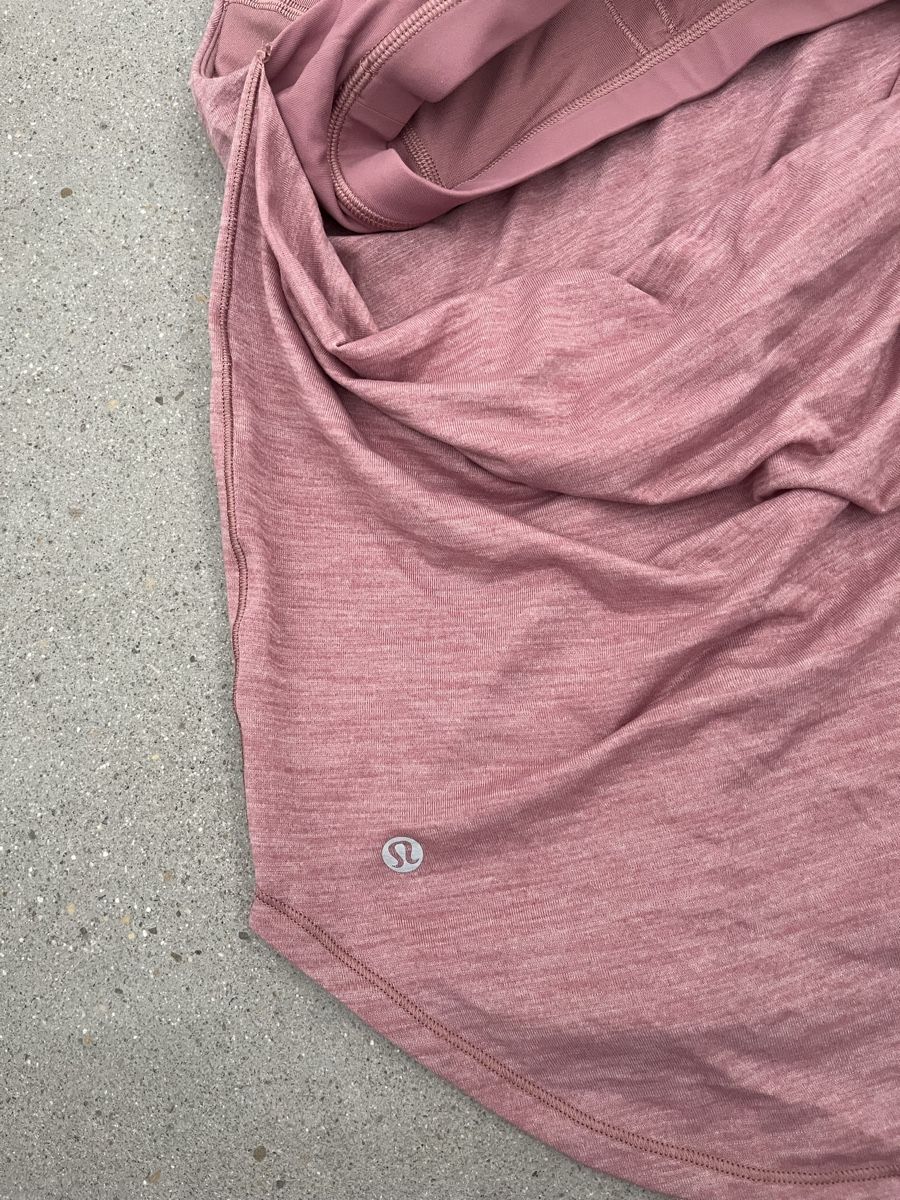 Lululemon Top: Lululemon Shirt Gr. 4 – Usato da Dottikon venduto da kat_jk9m 1