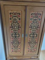 Bemalter Schrank, 2türig