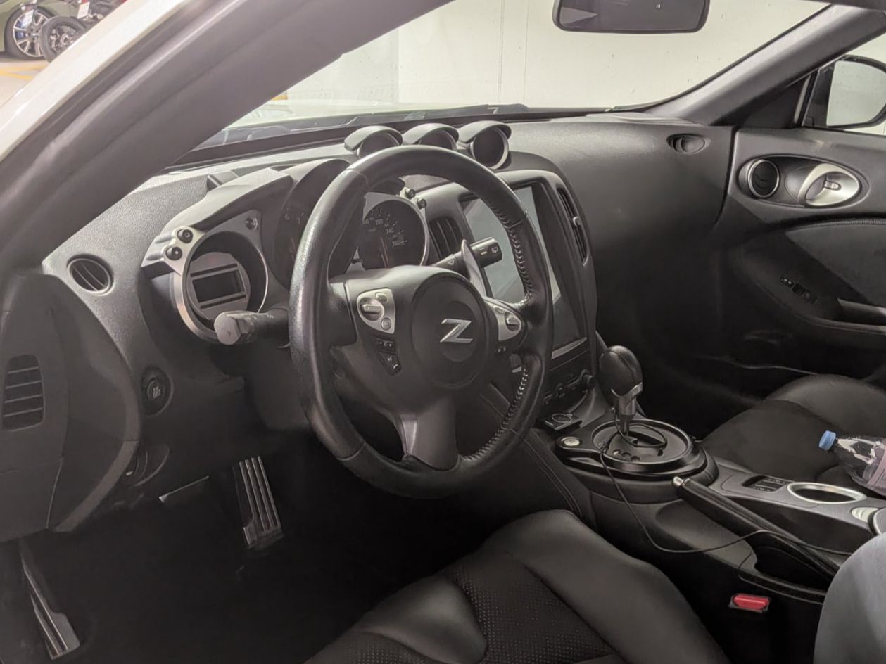 Nissan Automobili: Nissan 370z Pack Automatic – Usato da Oberuzwil venduto da pas_g2t8 5