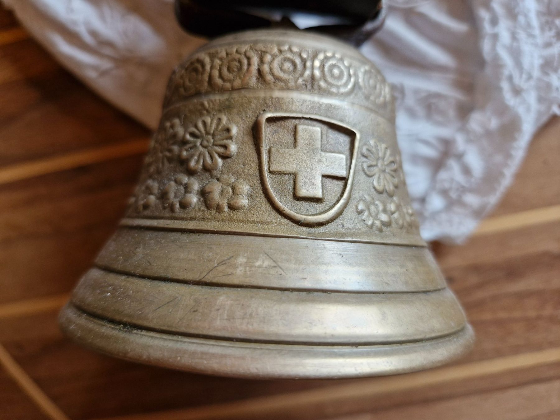Glocken & Treicheln: Treichel Glocke – Gebraucht aus Guarda von rue_bpd7 1