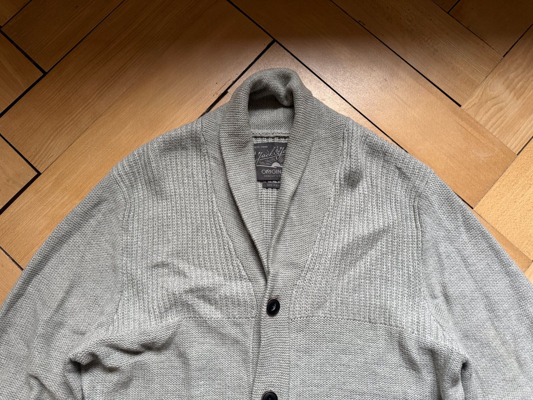 Jack & Jones Giacche: JACK & JONES - Strickjacke hellgrau XL – Usato da Zürich venduto da Diazaio 1