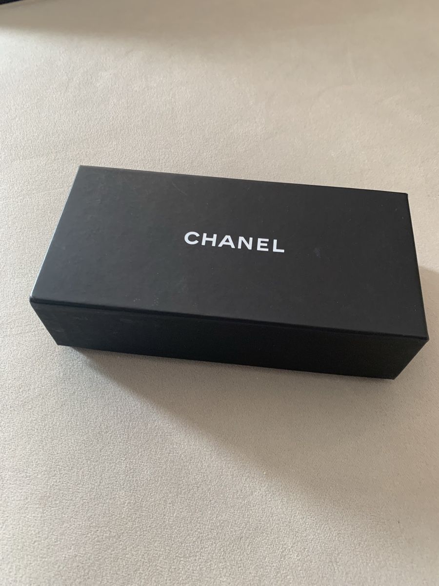 Chanel Altro in  Abbigliamento & Accessori: Chanel Brillen Etui  – Nuovo (secondo la descrizione) da Bergdietikon venduto da zor_856j 5