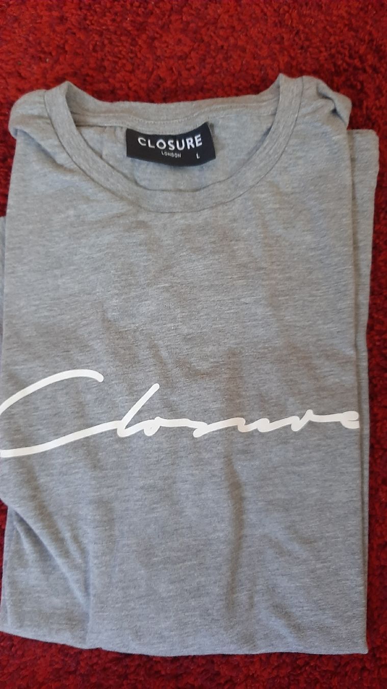 T-shirts: T-Shirt Closure – Neuf (Voir description) à Lenzburg par Meli0305