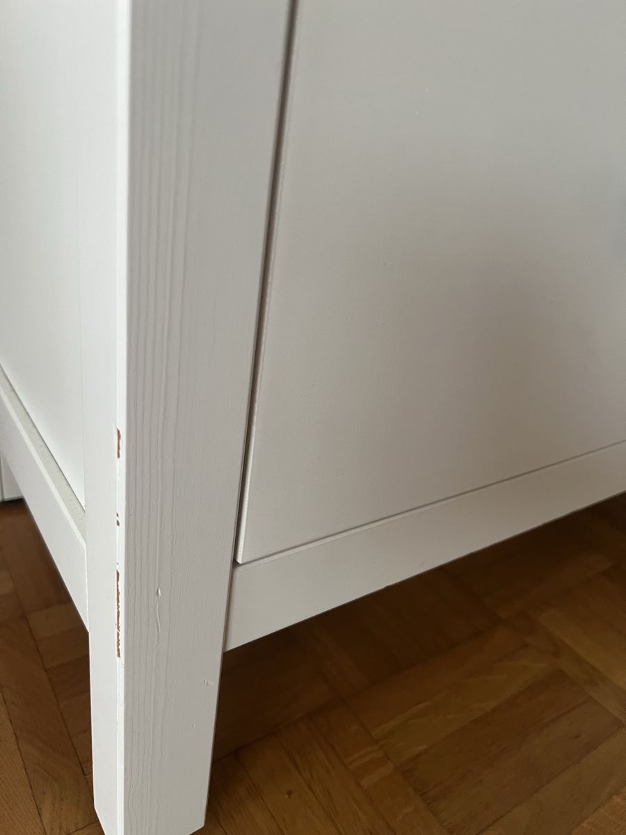 Scaffali: Ikea Hemnes Vitrine weiss – Usato da Tuggen venduto da Tantas 2