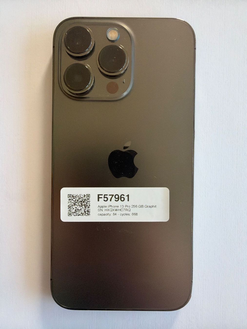 Apple Telefoni cellulari / Smartphones: iPhone 13 Pro|84% Battery(tested by Revendo)|256 GB|Graphit – Usato da Kaltbrunn venduto da leon.eliah