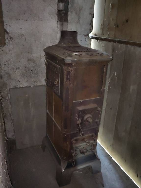 Autres meubles anciens: Gestellofen – D'occasion à Wilen b. Wollerau par mooontjen