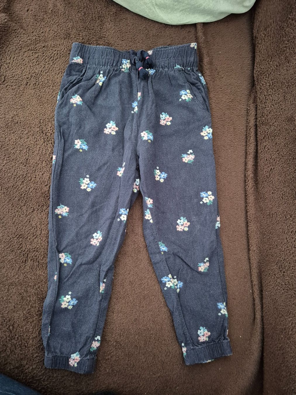 H&M Pantaloni: Leichte Sommer Hose Grösse 92 – Usato da Ersigen venduto da hei_7hqw