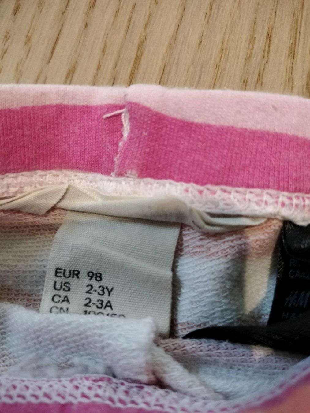 Hosen: 2x Shorts Mädchen Grösse 98 und 98/104 – Gebraucht aus Neftenbach von TheKringel 1