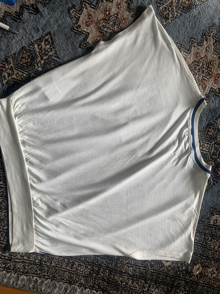 Benetton T-Shirts: elegantes Benetton t.Shirt gr M – Neu (gemäss Beschreibung) aus Gutenswil von Bregenzer8610 3