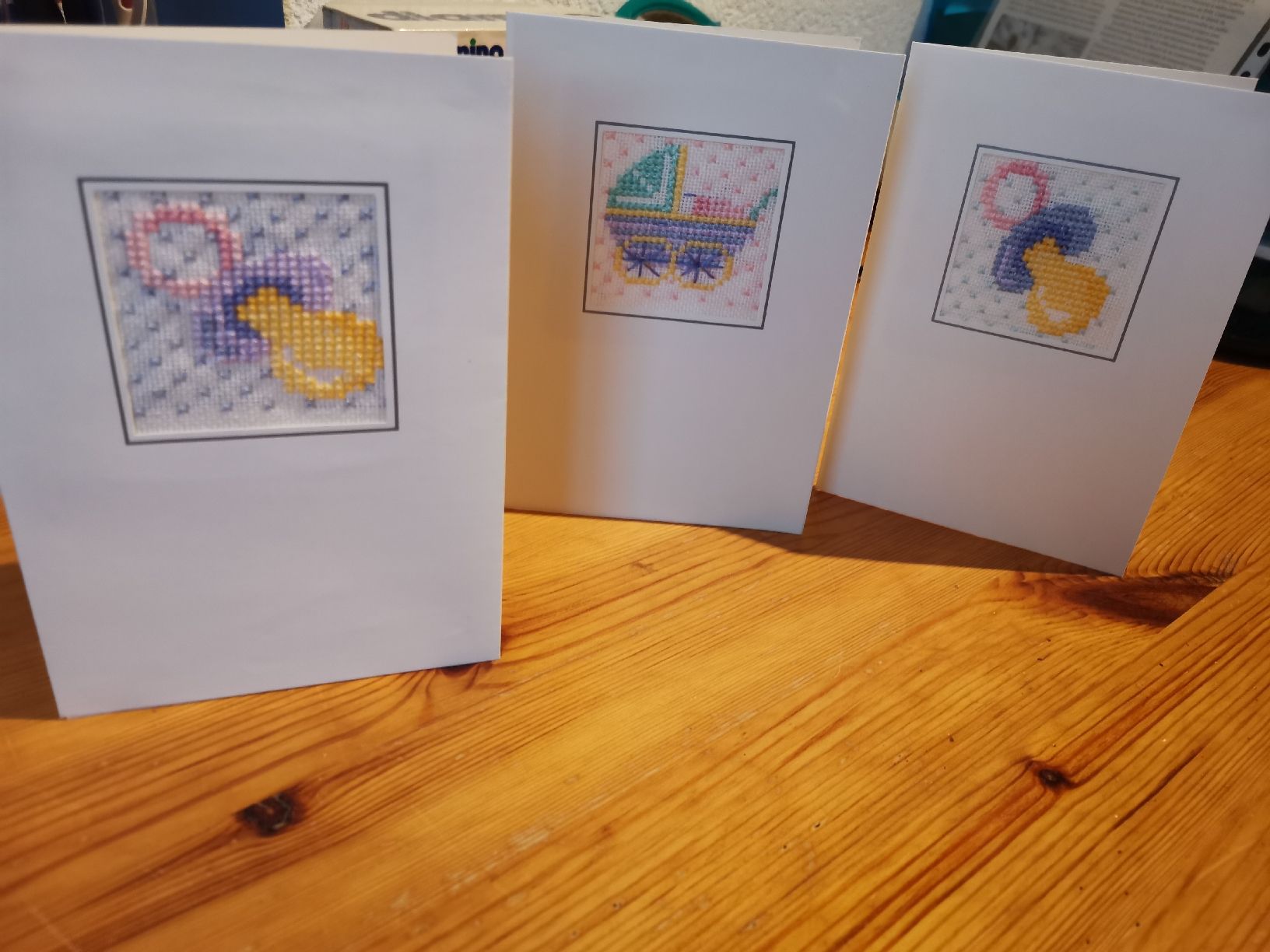 Cartoline: Cartes de naissance brodées – Nuovo e nell'imballaggio originale da Cournillens venduto da masoeur