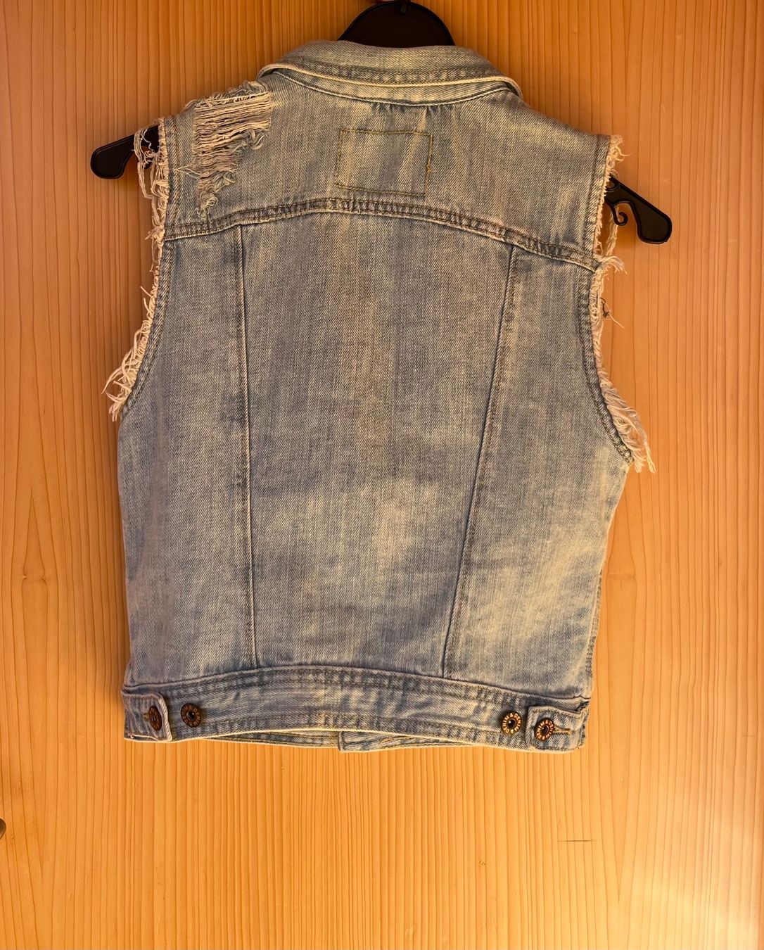 H&M Gilets & Westen: Gilet sans manche - style jeans – Neu (gemäss Beschreibung) aus Ardon von chl_j2df 2