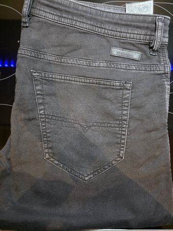 Herren Jeans Diesel Gr. 38 schwarz gut gebrauchter Zustand