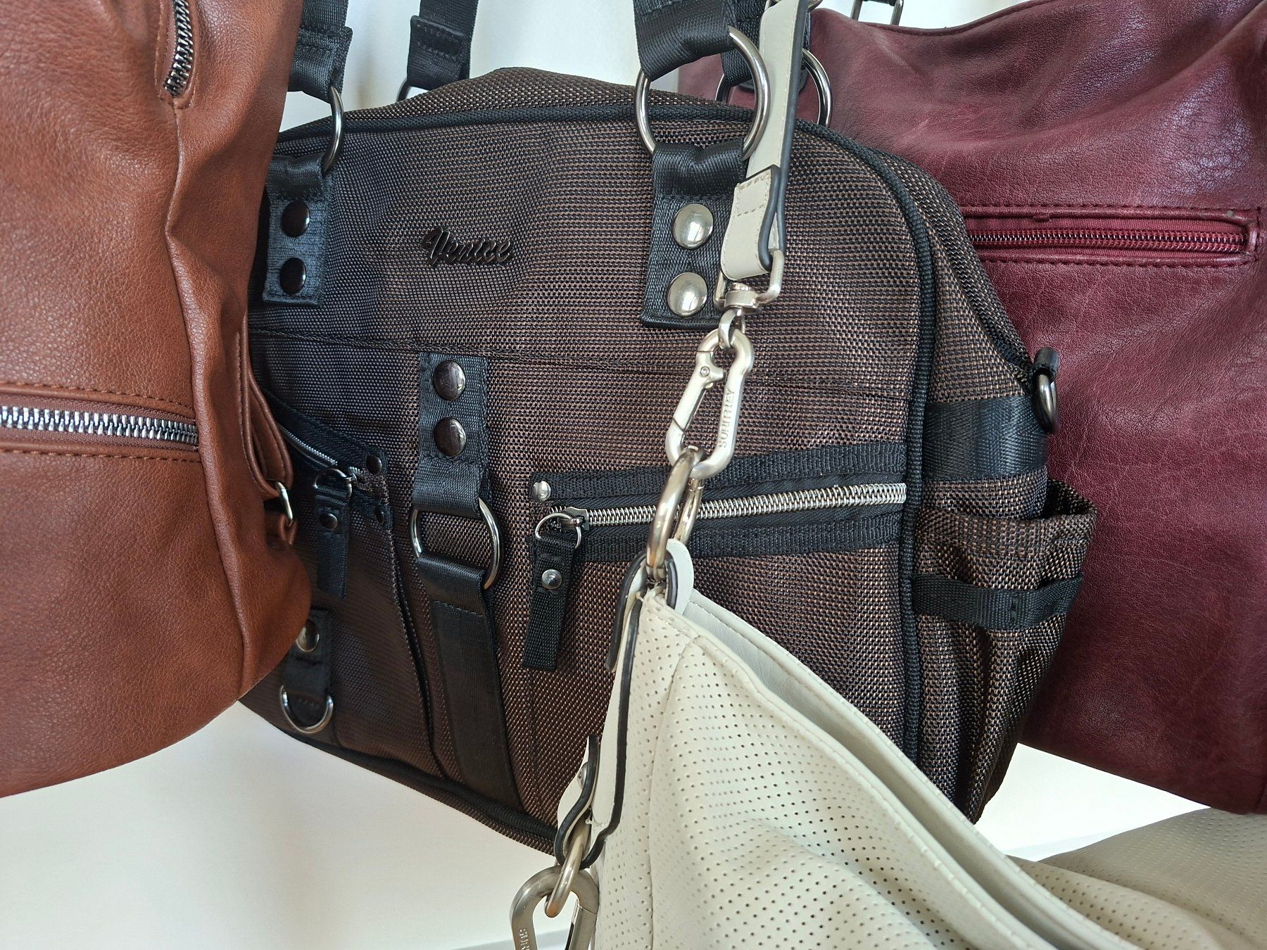 Sacs femmes: Handtasche – D'occasion à Sempach Station par Pirindy8 5
