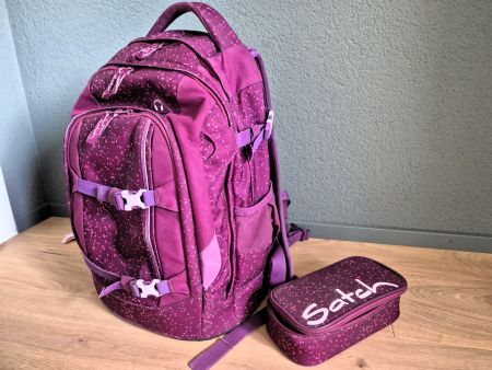 Satch Schulrucksack lila mit Etui