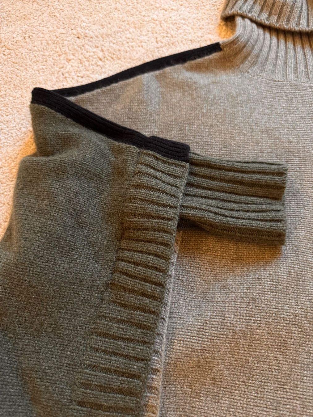 Maglioni & Felpe: KUJTEN Poncho 100% Cashmere – Usato da Meilen venduto da Antete 4