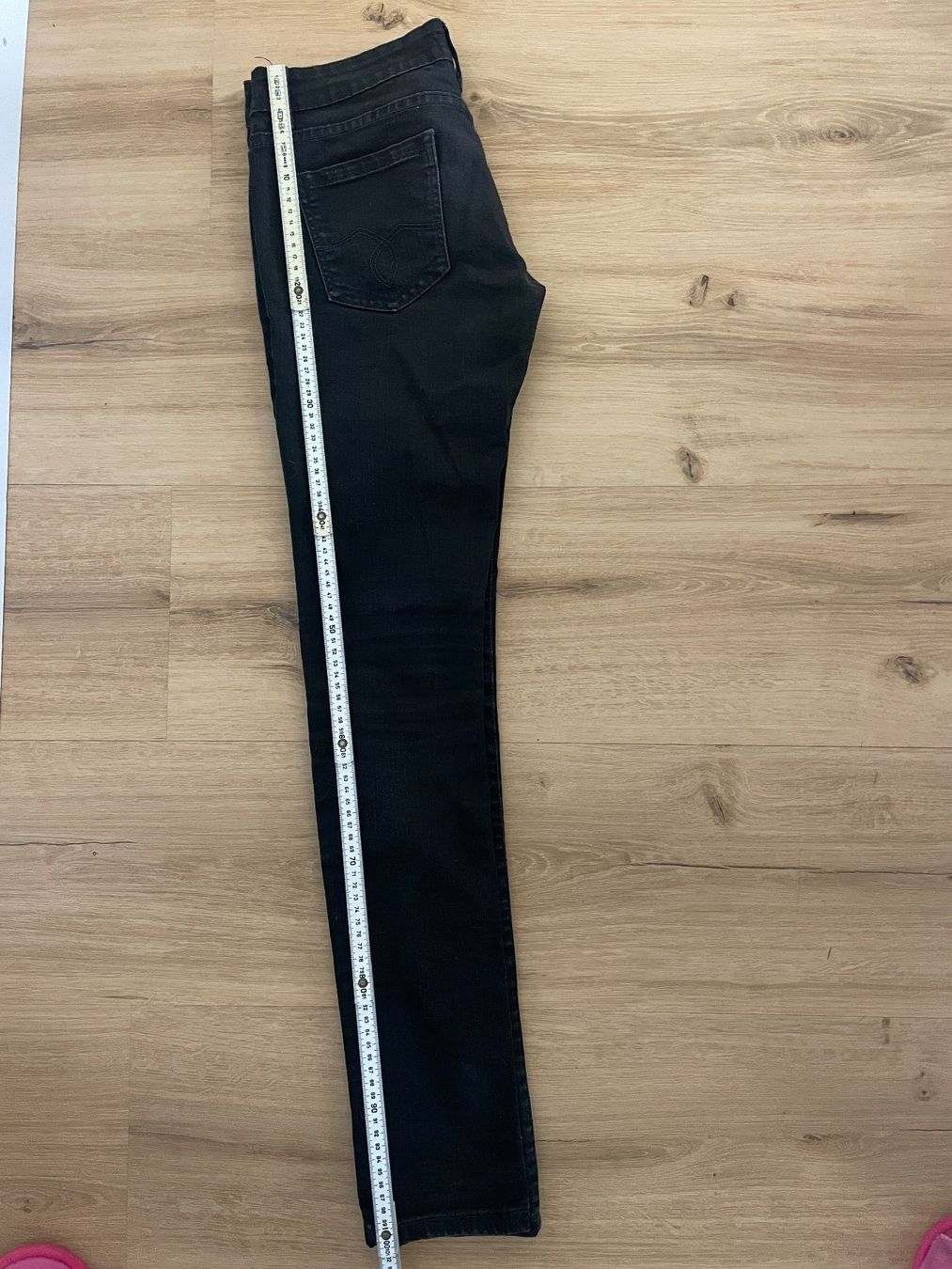 Yes Or No Jeans: Schwarze Jeans "Yes or No", Grösse 36 – Usato da Volketswil venduto da n_r_5gdf 3