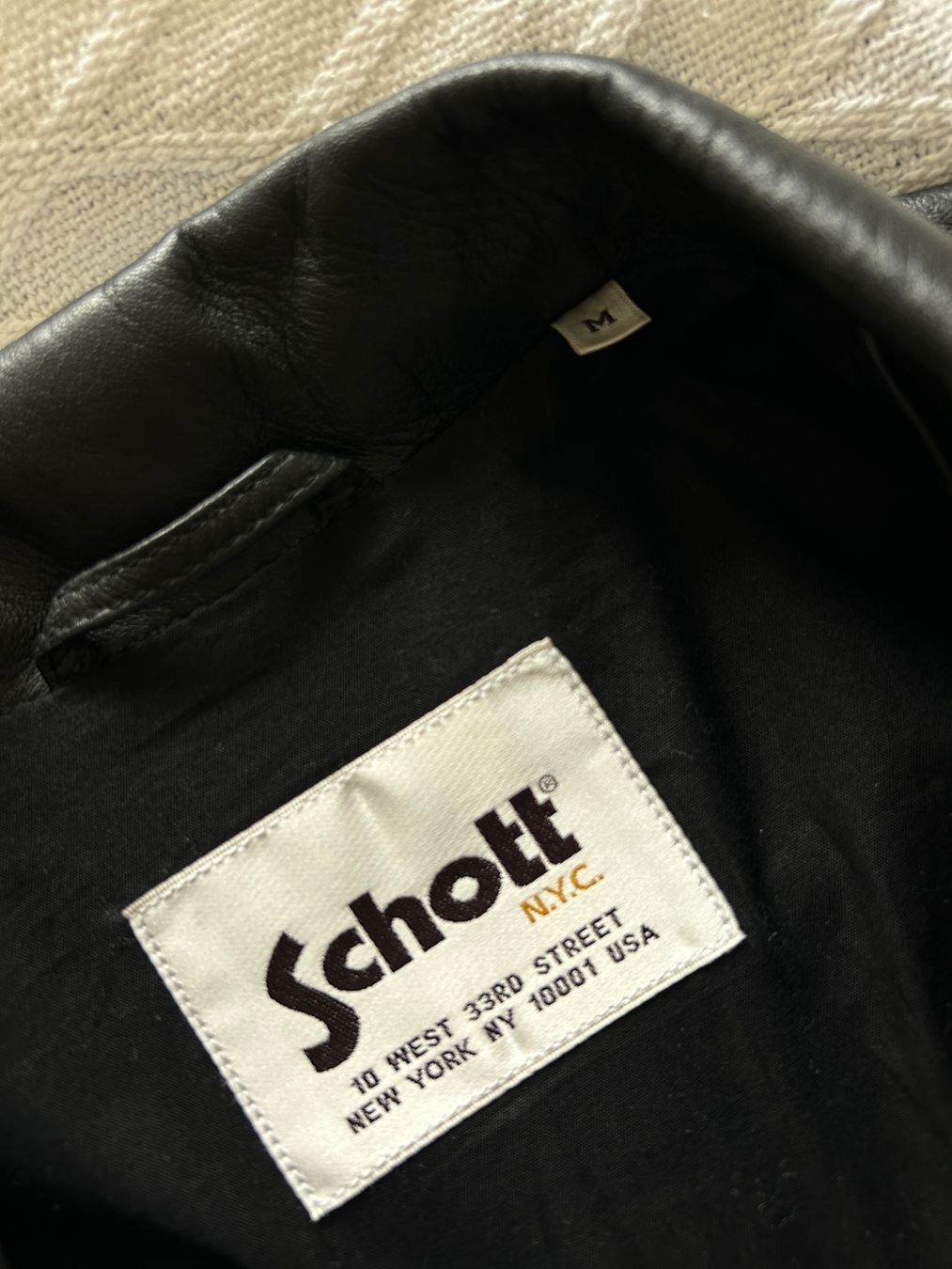 Schott Jacken: Lederjacke Schott N.Y.C., Gr. M – Gebraucht aus Niederglatt ZH von Julia_4 1
