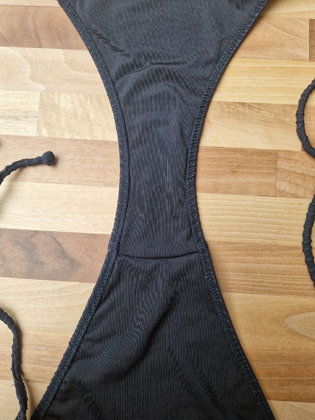 H&M Costumi da bagno & Bikini: Schwarze Bikinihose Grösse S – Usato da Lyss venduto da katelisa 2