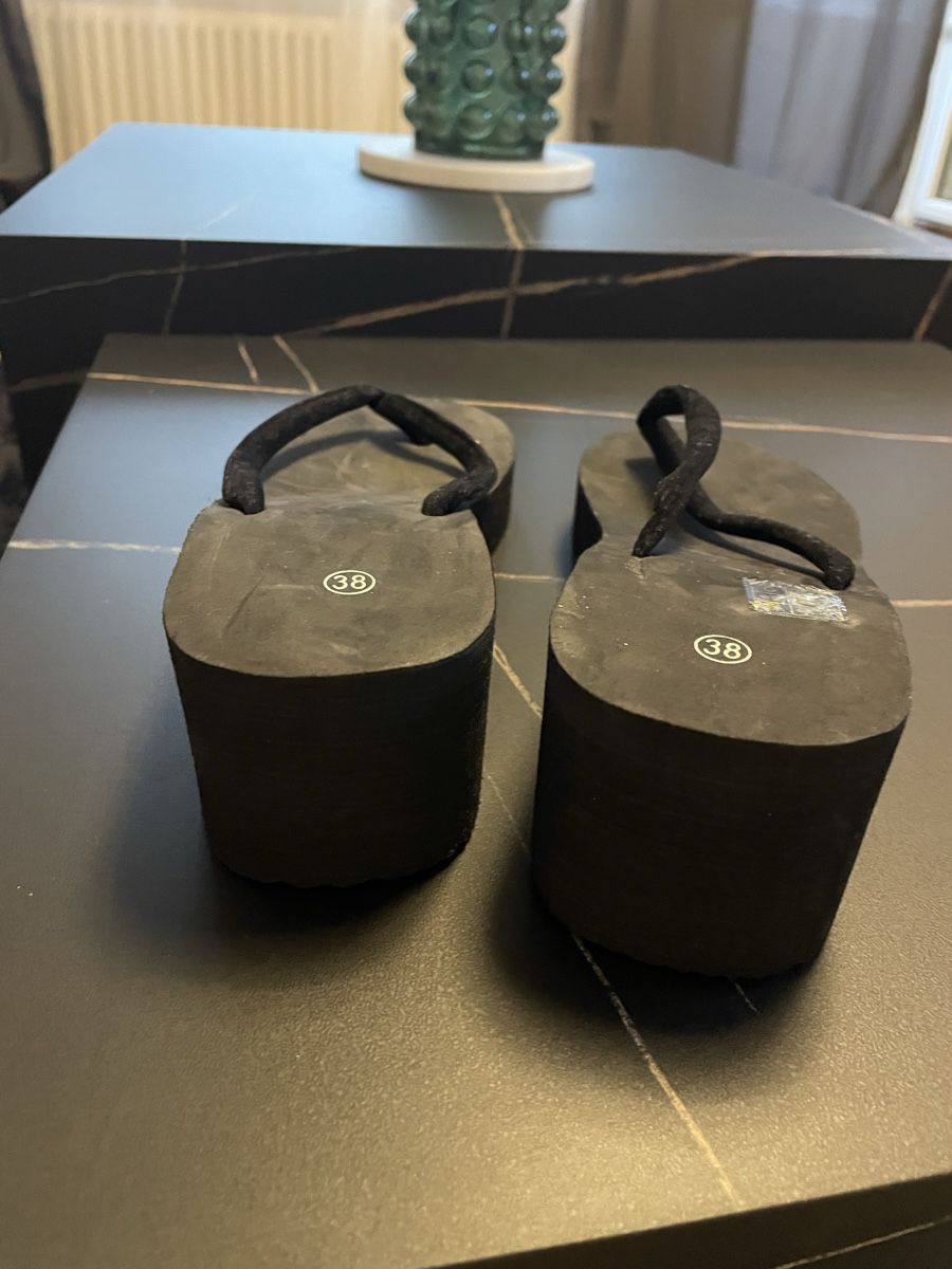 Chaussures femmes: Flip Flops  – D'occasion à Zürich par car_26mh 2