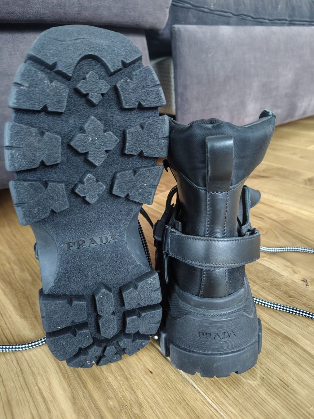 Prada Damenschuhe: Prada Stiefel schwarz mit Schnallen – Neu (gemäss Beschreibung) aus Kehrsatz von mishelbel 3