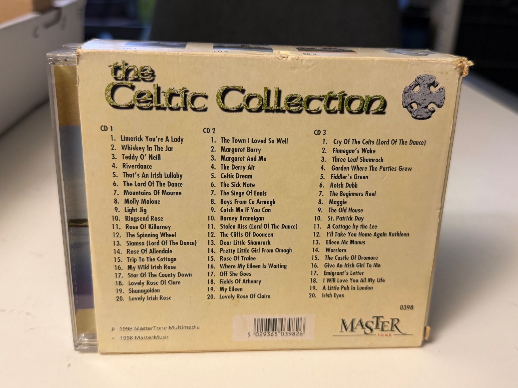 CD: The Celtic Collection - 3 CD's - HB21A – Usato da Küsnacht ZH venduto da Jazztilldawn 1