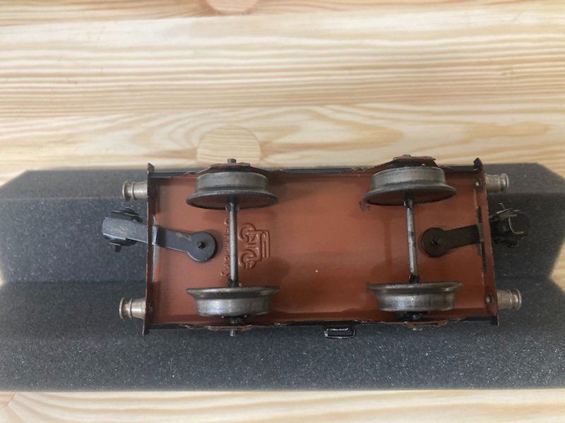 Märklin Modellini di ferrovie: Märklin Spur 0 Kesselwagen Esso hellgrau – Usato da Büsserach venduto da ModellbahnDepot 5