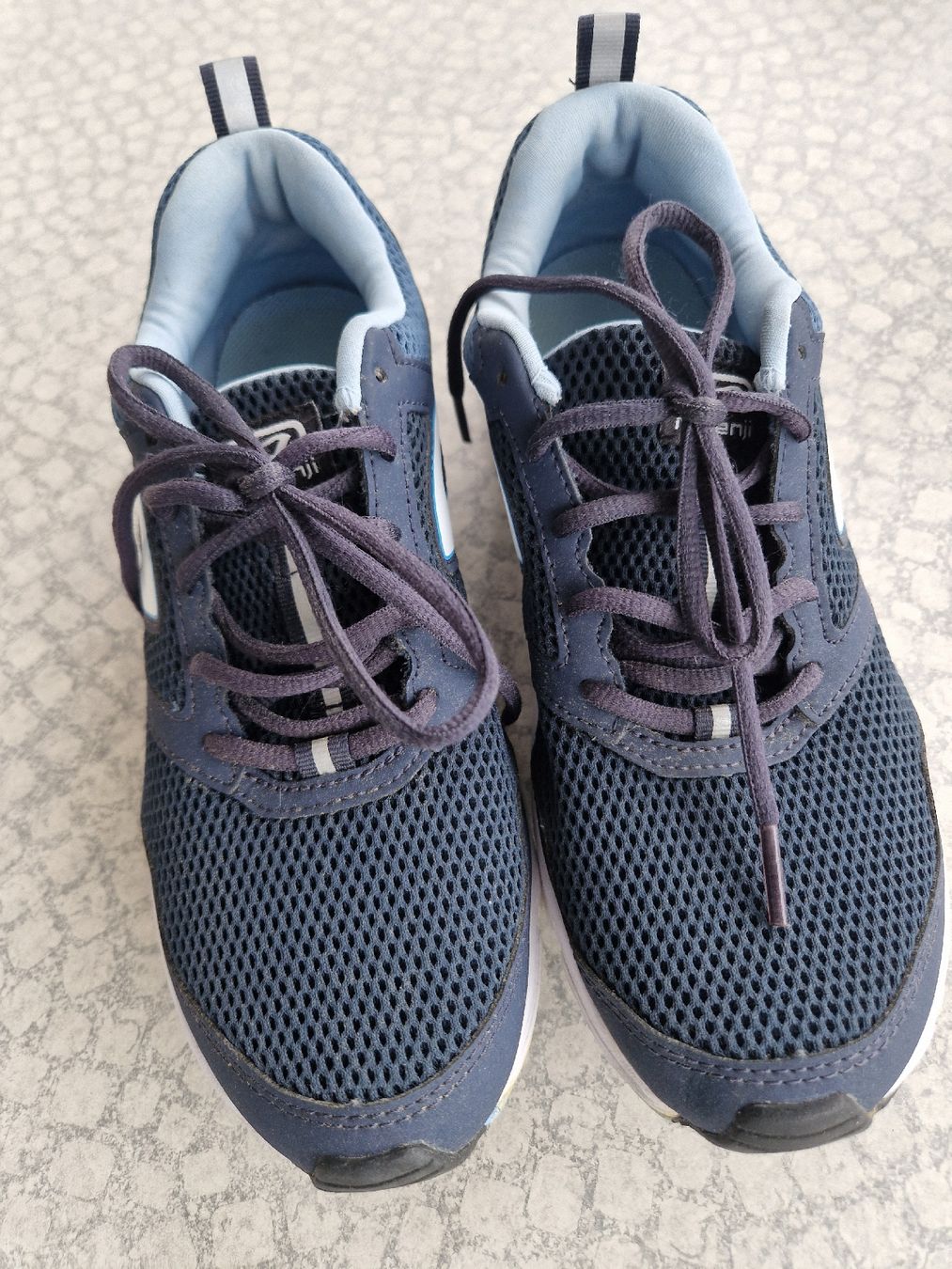 Scarpe da uomo: Turnschuhe neuwertig Gr.40 – Usato da Malters venduto da mar_6sxn
